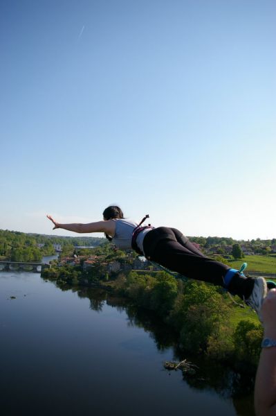 Saut à l'élastique - Le Vigeant - Site officiel de la commune